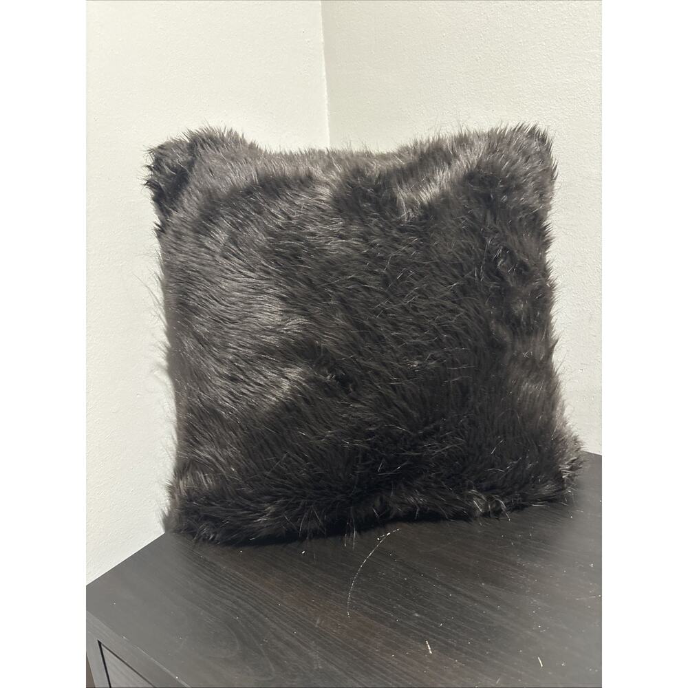 Pottery Barn Faux Fur Pillow Case With Insert 18” X 18” Dark Brown Pre-owned